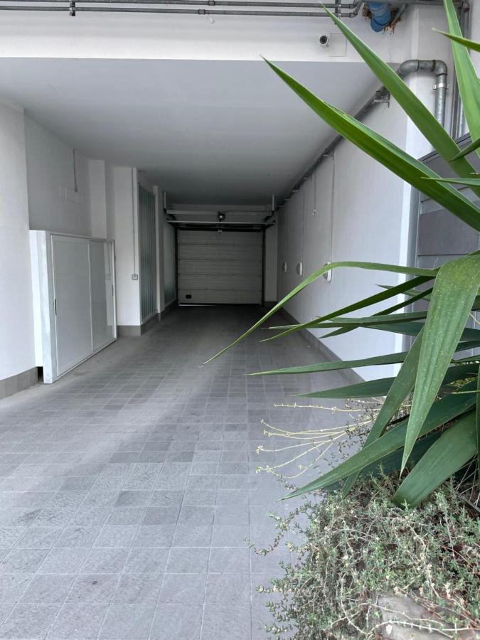 Central Modern Apartment Bari Exterior foto