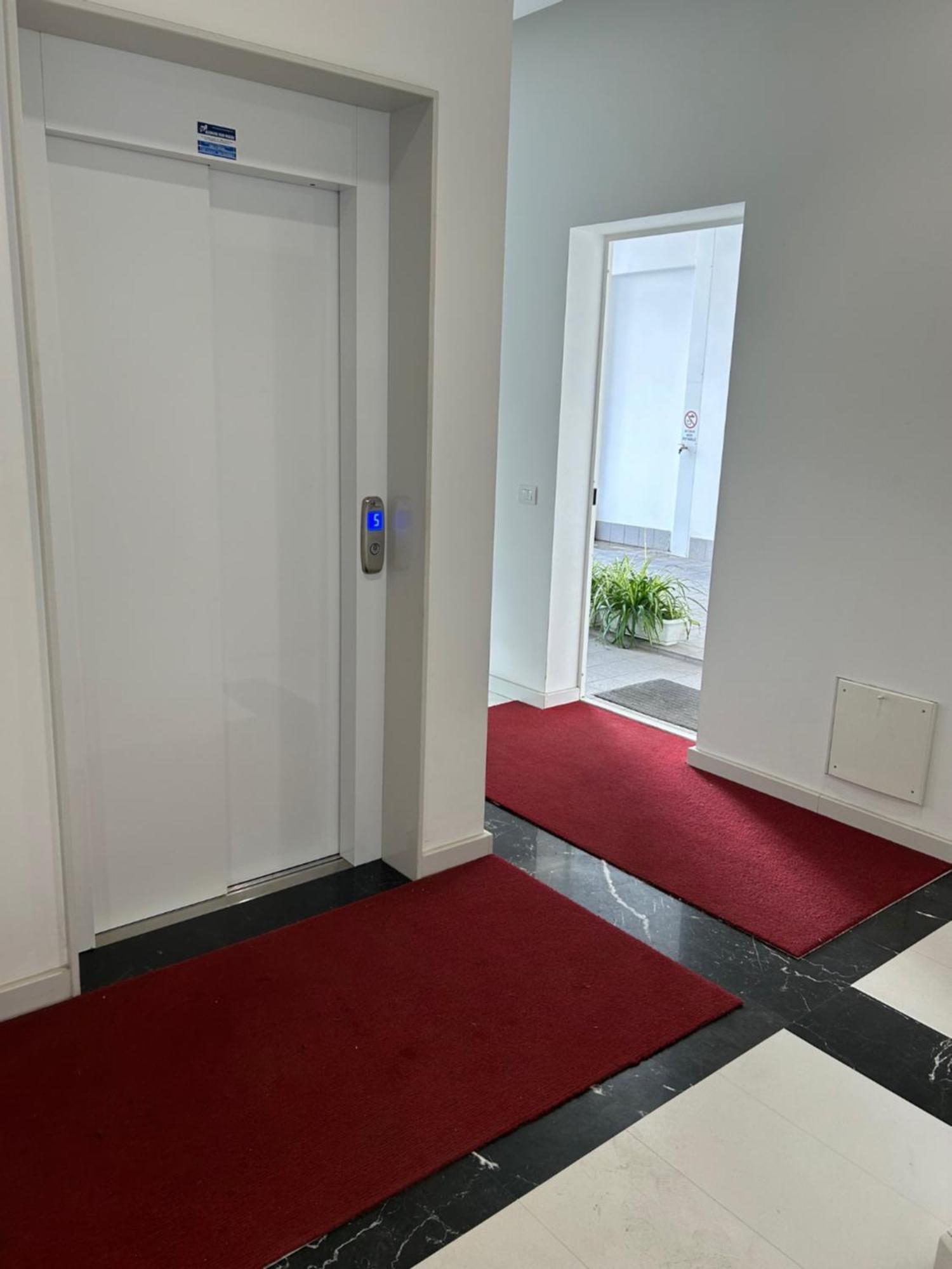 Central Modern Apartment Bari Exterior foto